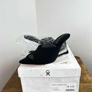 NIB- Good American Clear Wedge Sandals Size 9.5 Neoprene GA368N-X